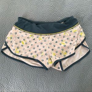 Lululemon size 6 shorts